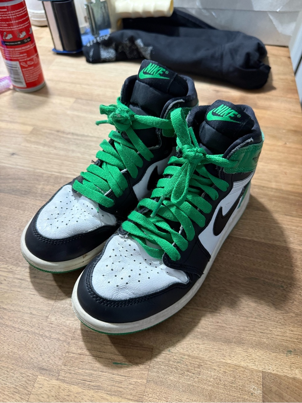 Kids Nike High-Top Sneakers in White, Black & Green